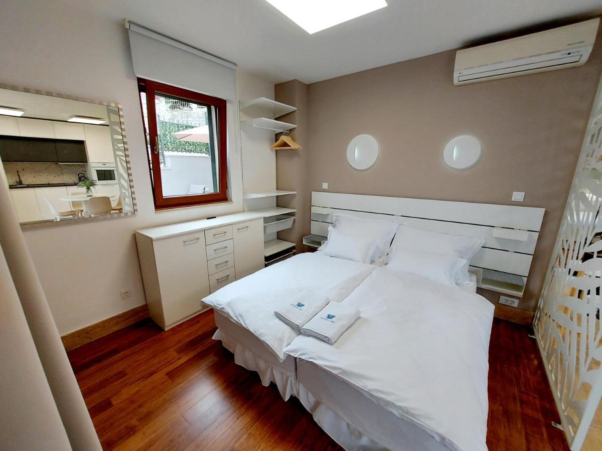 Apartment Emily Слатине Екстериор снимка