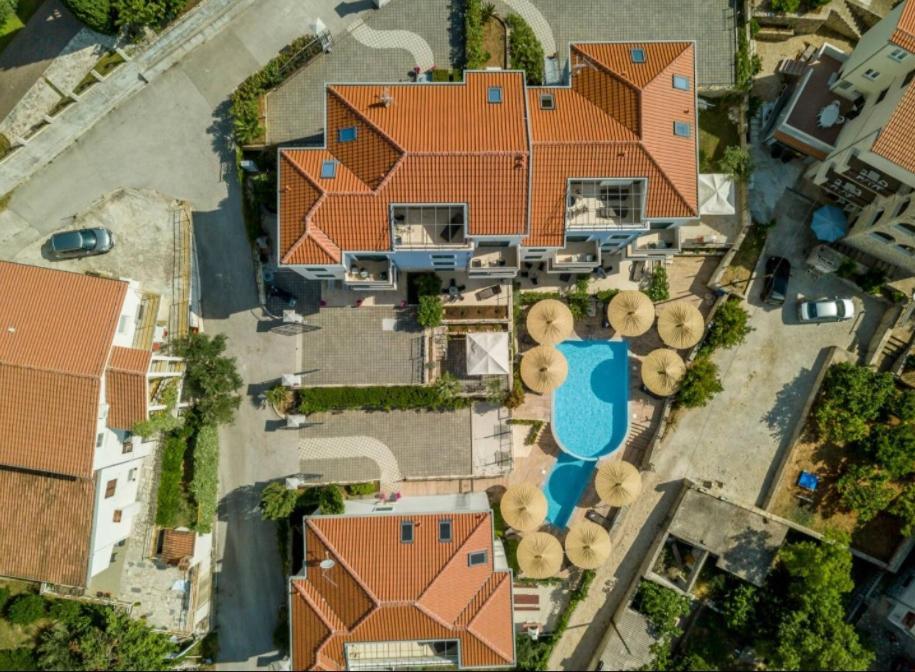 Apartment Emily Слатине Екстериор снимка