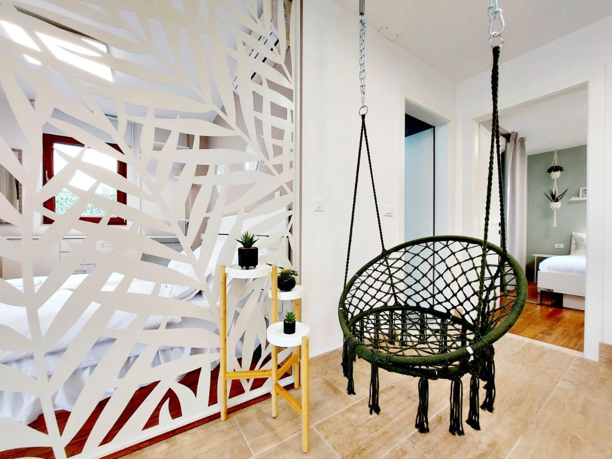Apartment Emily Слатине Екстериор снимка
